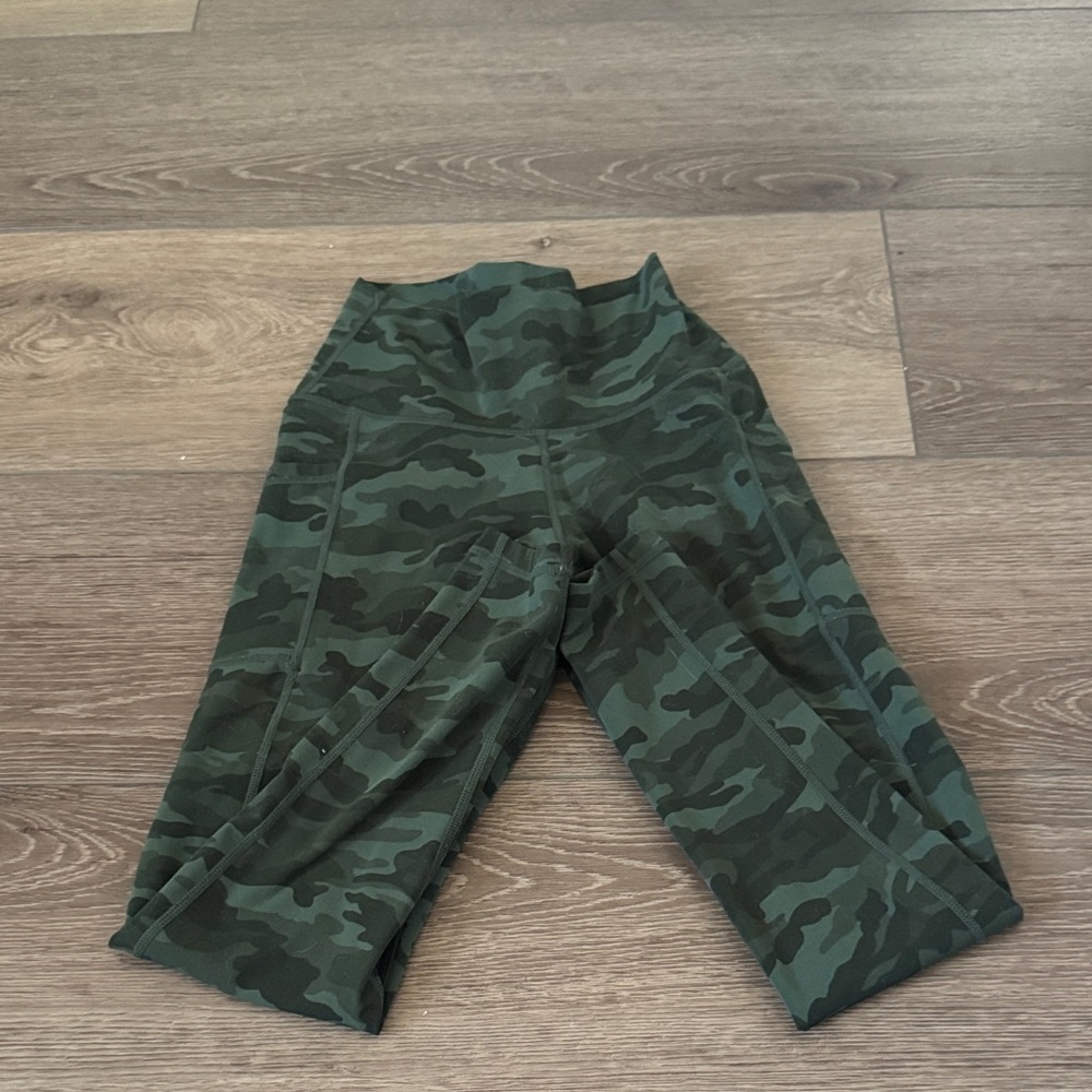 Colorfulkoala Camouflage Leggings